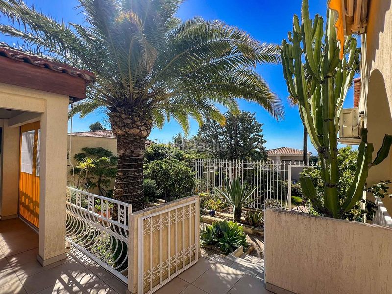 Foto a7562376-2dae-4e99-886e-2e03b0f74355. Casa amb piscina a Montebello - Nou Espai Nucia (la)