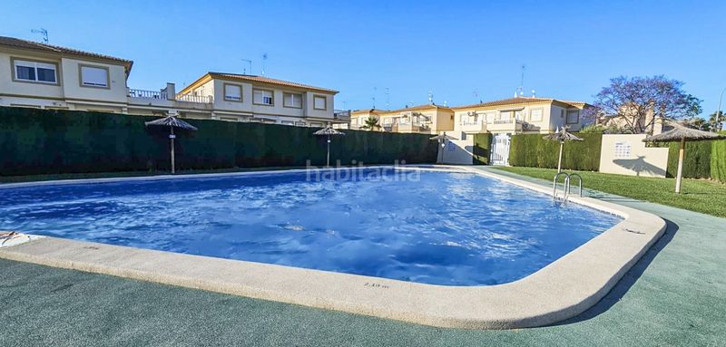 Foto 8bcac863-ff34-4b0c-9a8b-a55e2dc527f0. Casa amb piscina a Playa Flamenca Orihuela