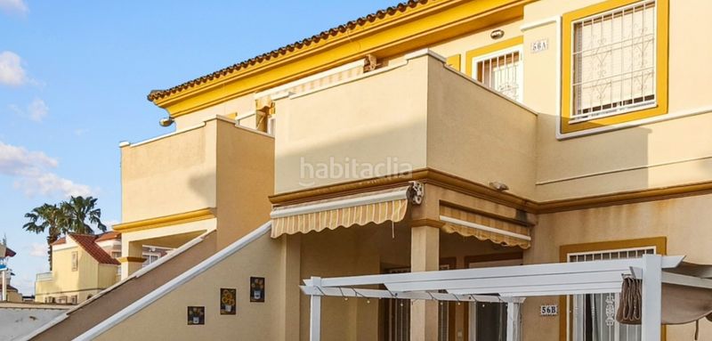 Foto ae9ffd93-bcbc-4e04-8027-15617c84863b. Casa amb piscina a Playa Flamenca Orihuela