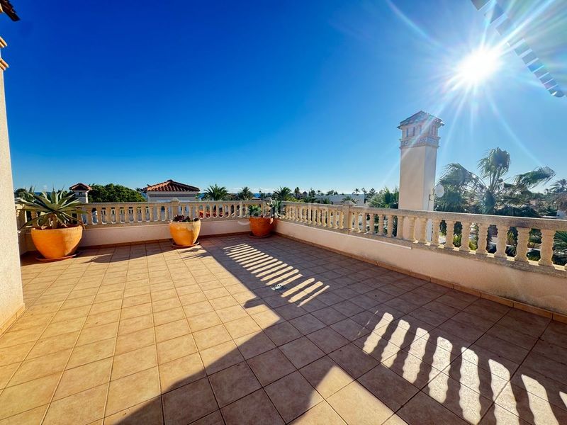 Foto 0d49e8d5-0c4f-43cd-aee0-b842a29de287. Casa en Cabo Roig Orihuela