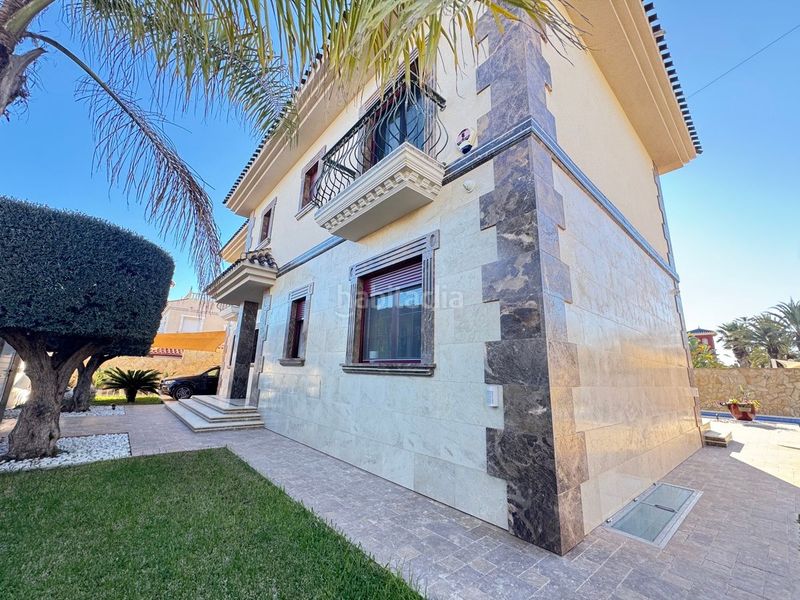 Foto 9015282a-ff6f-4b1d-a801-4d34fbd64fe2. Casa en Cabo Roig Orihuela