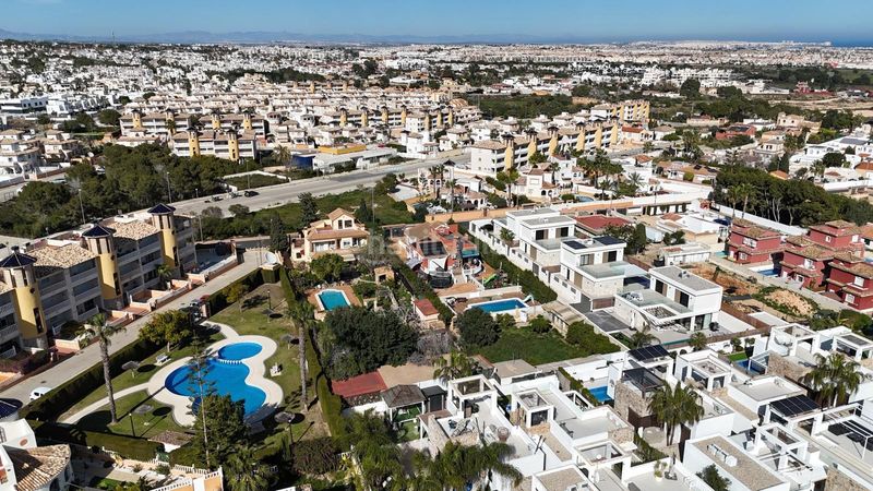 Foto cf38a030-0eb6-4ea5-b660-bdef1e3c72bb. Area edificabile industriale in Campoamor Orihuela