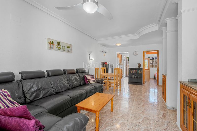 Foto c87f650c-4f7c-4679-bc1b-fd9612444149. Casa adossada amb piscina a La Zenia Orihuela