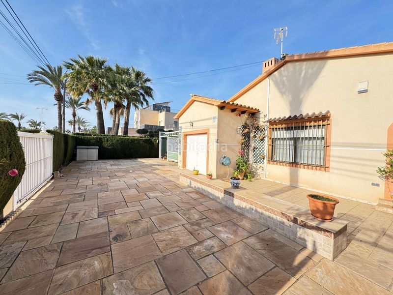 Foto 938730f5-9125-496b-862f-b22570341e15. Casa en Cabo Roig Orihuela