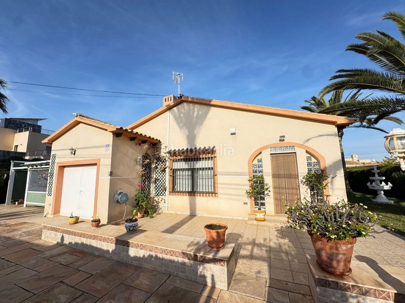 Foto dbeb3275-2c23-488c-ac9c-6c5a2e150bff. Casa en Cabo Roig Orihuela