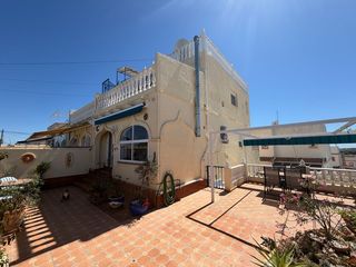 Casa adossada a San Miguel de Salinas