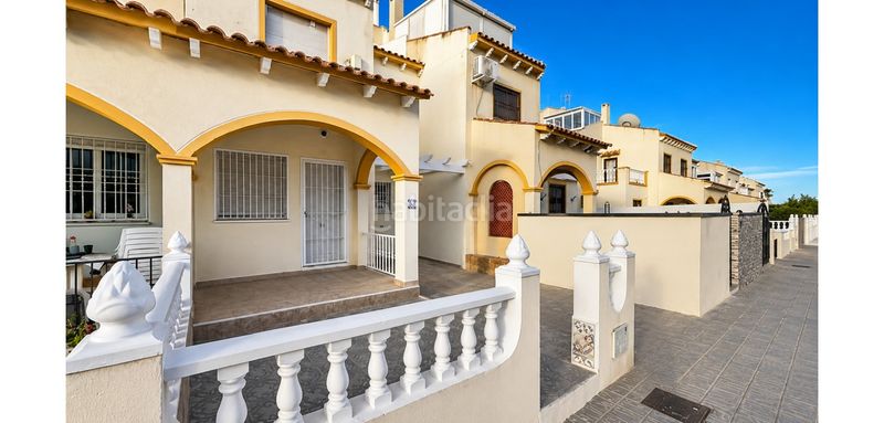 Foto a4f6d691-78c3-4419-94f4-74ba305c24e7. Casa adossada a Playa Flamenca Orihuela