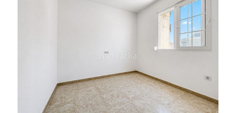 Foto e5e87ddb-0a62-4b50-81fd-640a6ecb8384. Casa adossada a Playa Flamenca Orihuela