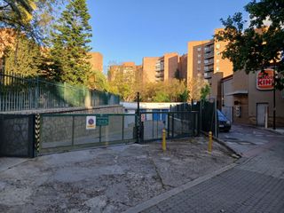 Car parking in Bami - La Estrella. Plaza de parking en avenida manuel siurot