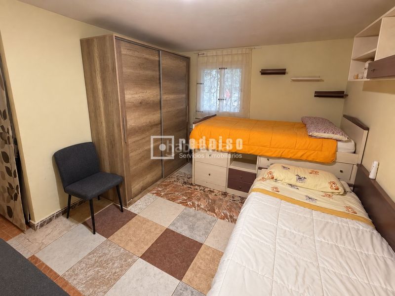 Foto a0026252-4521-4271-9917-d045cbc0b38d. Casa amb calefacció aparcament a Hontoba