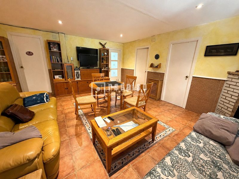 Foto ef82418e-7a0a-4259-9314-b3246a99e171. Casa amb calefacció aparcament a Hontoba