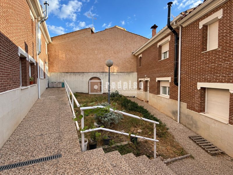 Foto dd86049f-0e09-48b9-b5ac-2efa9afc6681. Chalet con riscaldamento in Cifuentes