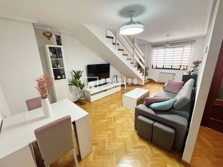 Etagenwohnung in Casco Histórico. Precioso dúplex en en casco histórico! para entrar a vivir.
