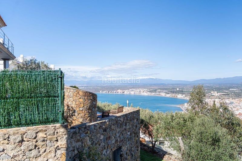 Foto cbeb7267-d0d4-4595-87bd-b4ba25a8ba6a. Xalet amb aparcament a Puig Rom-Canyelles-Almadrava Roses