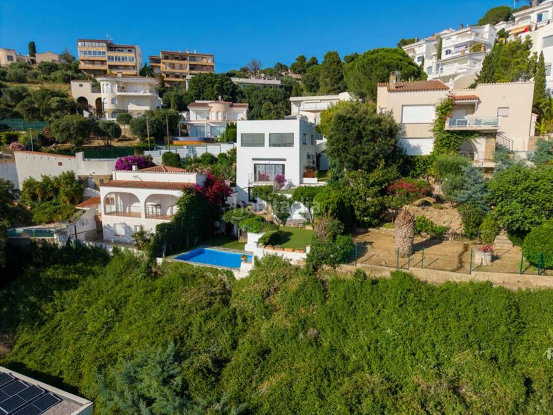 Foto be5a8f35-65ba-4f38-8d3d-990df7e2b374. Casa amb aparcament a Puig Rom-Canyelles-Almadrava Roses