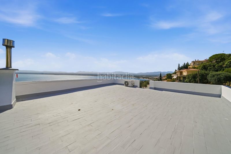 Foto f64087f5-5cb2-4dfb-9b8b-49d9bbe733ed. Casa amb aparcament a Puig Rom-Canyelles-Almadrava Roses