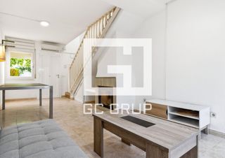 Casa a Santa Margarida. Casa en urbanización port estrella con jardín privado y piscina