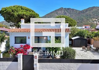 Haus  De l'alt camp. Villa independiente reformada de 3 dormitorios en roses