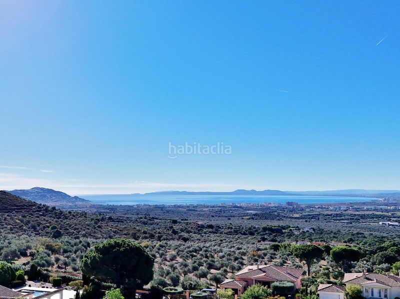 Foto f5dad35b-719a-4219-a976-d0266fb8bda0. Xalet amb aparcament a Palau-saverdera