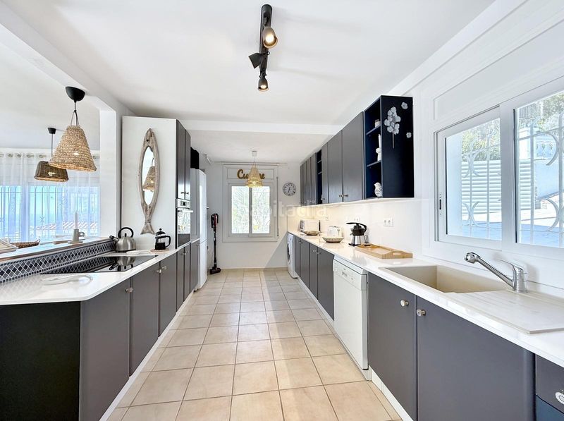 Foto 1b3d43ce-6045-44c1-bb6a-7b194dd39bd3. Casa amb aparcament a Nord Roses