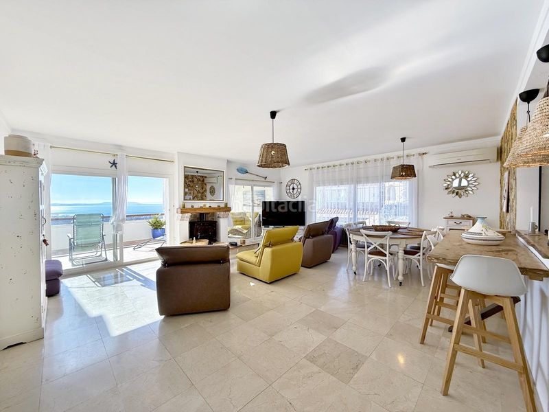 Foto 443c8464-2e77-4d99-ad4d-8cf3cb40c237. Casa amb aparcament a Nord Roses