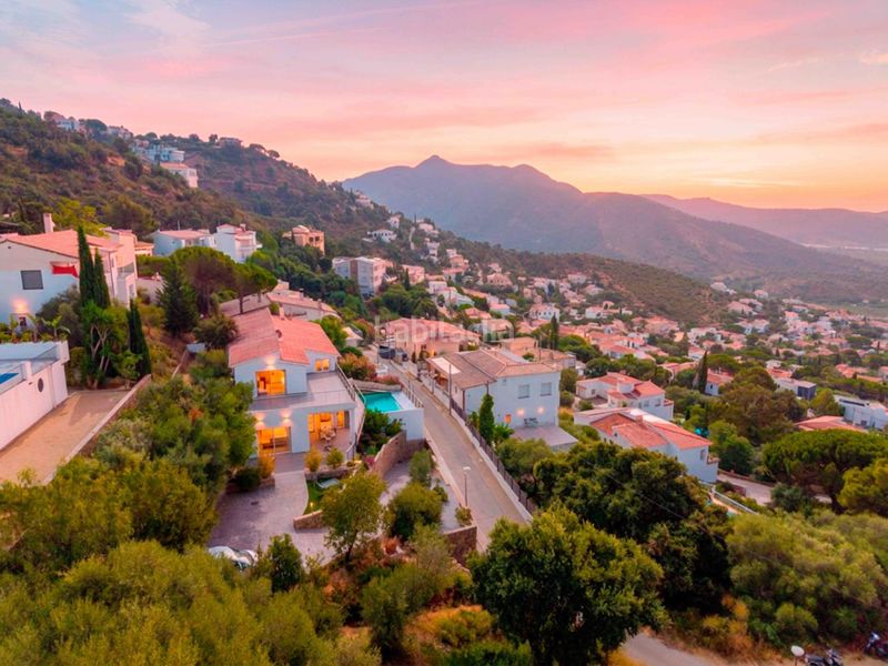 Foto 0c2e7a40-34a0-4071-b184-438881654a0c. Casa amb aparcament a Nord Roses