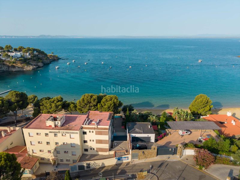 Foto f5f475ec-e04b-483f-aa6a-e6a45598ff90. Edificio in de jose diaz pacheco 118 in Puig Rom-Canyelles-Almadrava Roses