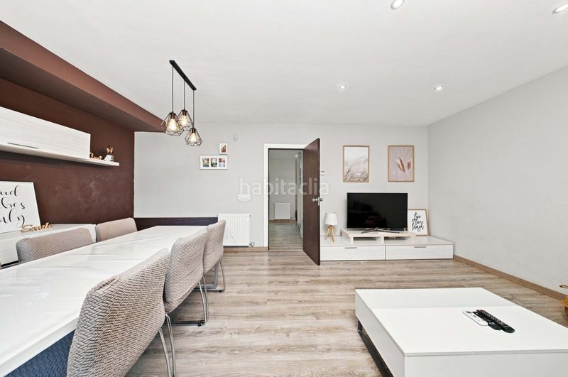 Foto b5aed7b8-5b44-409c-b503-ca49f332153b. Casa amb aparcament a Palau-saverdera