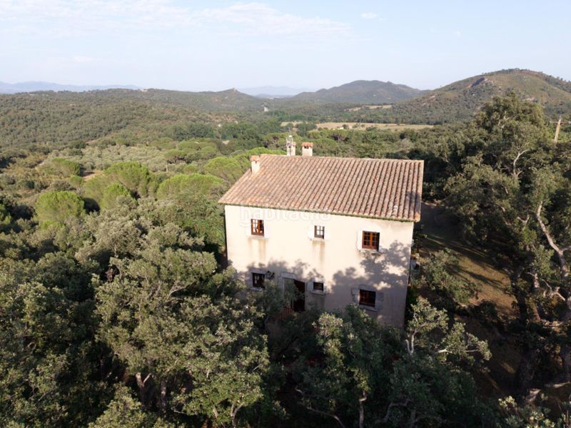 Foto 0b26624d-f764-49d6-9ca2-7426b2264572. Casa con parcheggio in Darnius