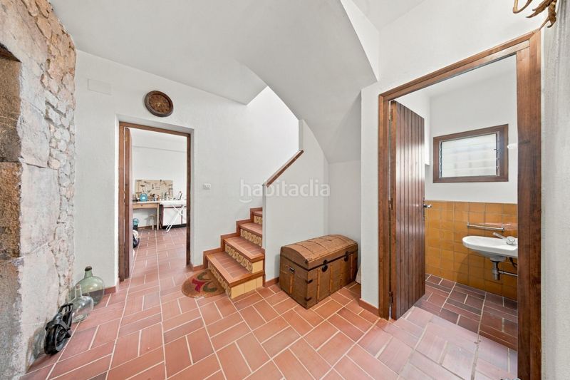 Foto f32b4fc2-064b-48d4-81ee-ce4cf1984148. Casa con parcheggio in Darnius