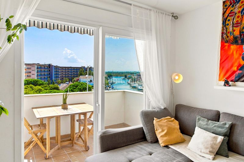 Foto 060ea860-cffb-41b6-b393-046b8876621a. Apartament amb aparcament piscina a Santa Margarida Roses