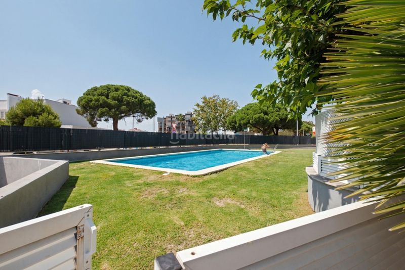 Foto 79e11dc1-f333-4952-84a1-f080c562aea4. Apartament amb aparcament piscina a Santa Margarida Roses