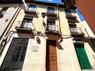 Building  Calle de la herrería. Edifico en segovia