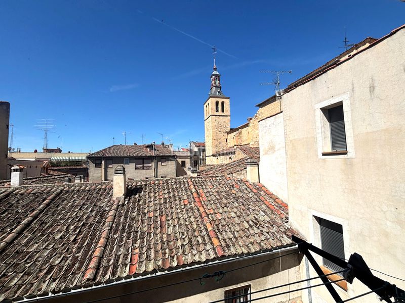 Foto 868f0c74-be95-477d-8684-d575184e15fb. Edificio edifico en Plaza Mayor - San Agustín Segovia