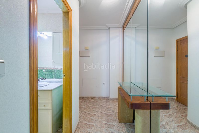Foto f197a4a3-1594-4597-bd6a-99a94fe09ad1. Apartament a Avenida Habaneras - Curva de Palangre Torrevieja