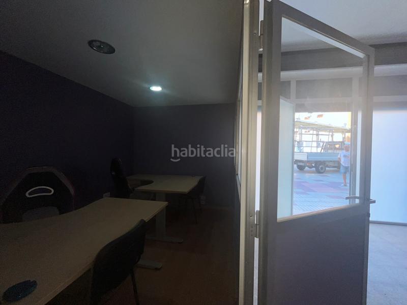 Foto 4f4f0fc3-d807-4671-8fc7-1e5e905bd828. Local comercial local en calle peatonal en Les Planes en Sant Joan Despí