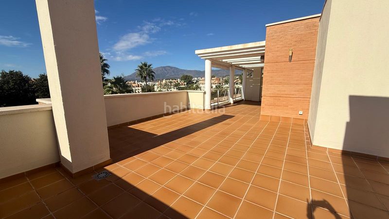 Foto b6b262f2-0e32-42b1-9e4b-2ed095340640. Dúplex amb calefacció aparcament piscina a La Concha - Resina Golf Estepona