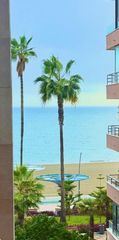 Appartamento in Puerto de Estepona. Apartamento con vistas laterales al mar