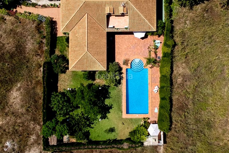 Foto 88bfd39c-3e64-4caf-859f-2e713597a637. Xalet amb calefacció aparcament piscina a Beniarbeig