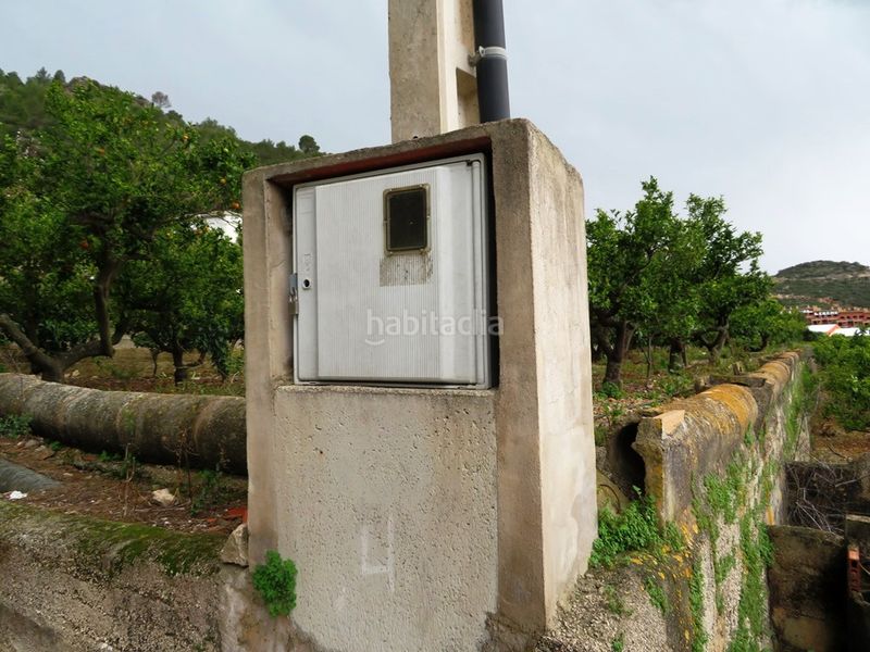 Foto c65df3f6-40e4-4897-98a9-c2caaedb9c6c. Masia amb aparcament a Pego