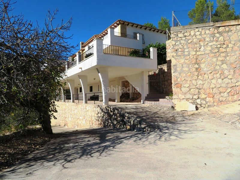 Foto a08c6e88-2da3-426f-b3d9-f91e8a98bcb1. Xalet amb xemeneia aparcament piscina a Atzúbia (L´)
