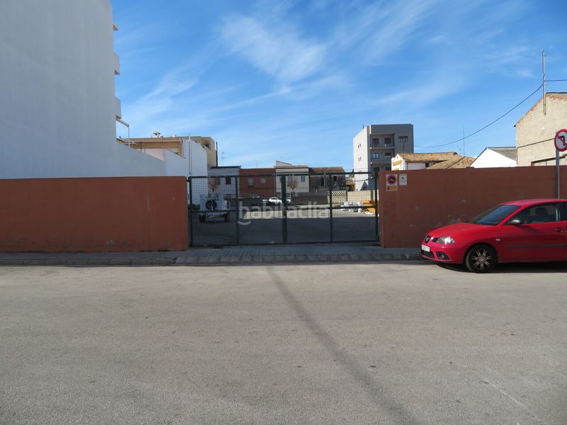 Foto fbda72d0-067c-402a-8a37-44c86e818298. Terreny residencial a Ondara