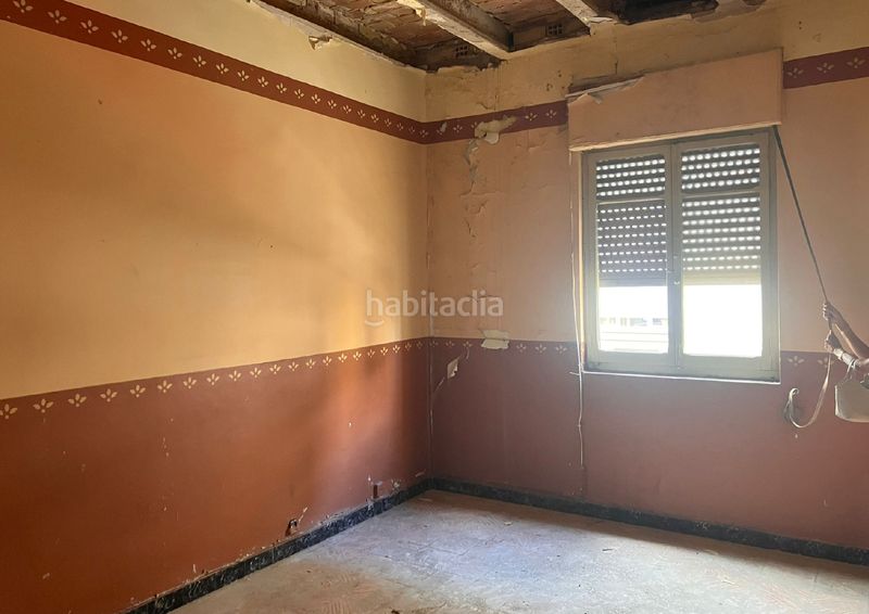 Foto 3bad75b1-ff68-4184-8982-a4ac3ed06688. Casa edificio con vivienda en centro en Ondara