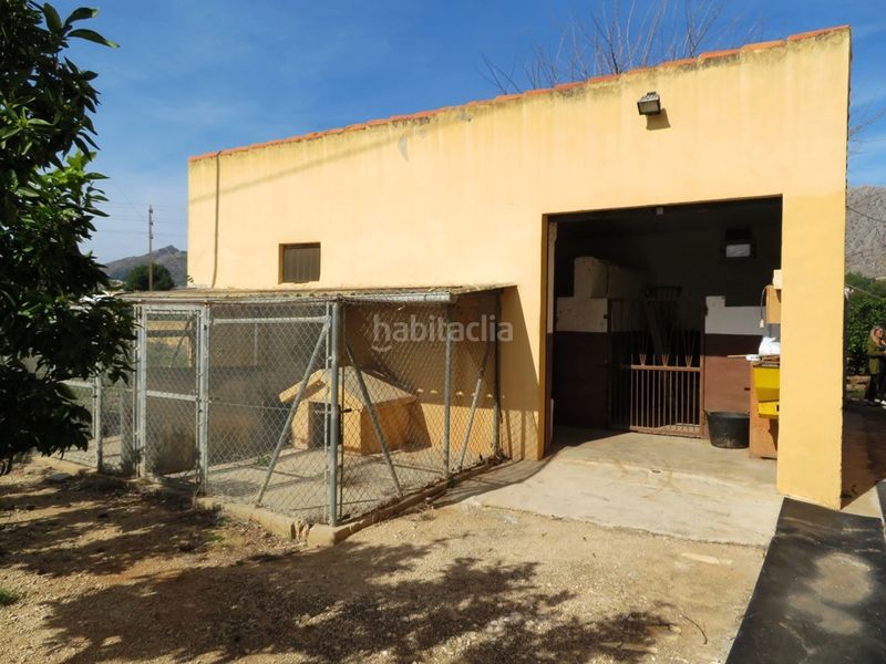 Foto b0dd2497-d303-471c-b1d2-51c855b455fb. Xalet amb xemeneia aparcament a Benidoleig