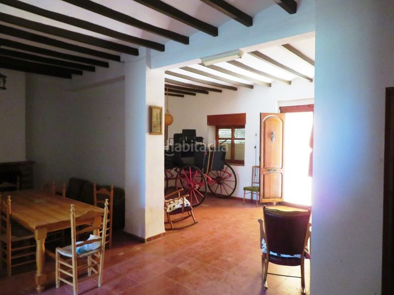 Foto c4f24ceb-86da-4d7c-a2f0-abf760875487. Xalet amb xemeneia aparcament a Benidoleig