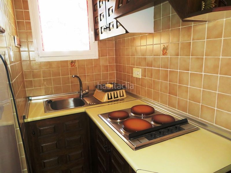 Foto 1551a21d-70f7-48e8-a013-0f3622987181. Casa aparellada amb xemeneia aparcament a Poblets (els)