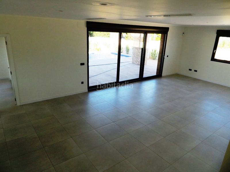 Foto e0bd4d9d-7cc1-4d74-9342-8192495f8288. Xalet amb calefacció aparcament piscina a Poblets (els)