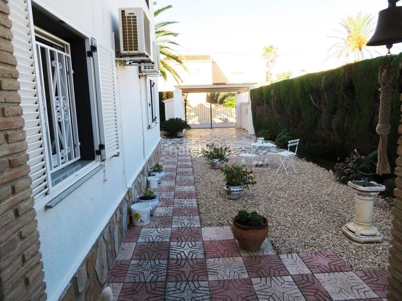 Foto a6f1da54-38dd-403f-a67f-8096f6067b09. Chalet villa a 100 m de mar en Poblets (els)