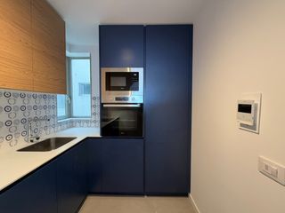 Rent Flat in Avenida das camelias 70. Piso reformado listo para entrar a vivir