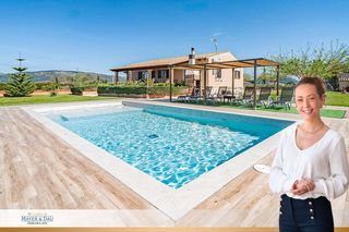 Casale in Sa Pobla. Finca mediterránea con licencia etv, piscina y vistas a la monta